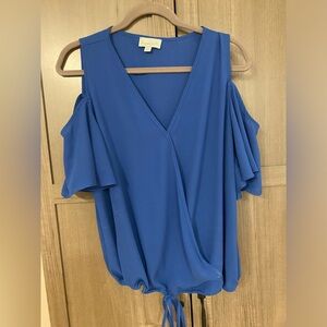 NWOT V-Neck blouse cold shoulder